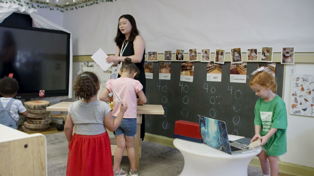 Play Director: Introducing Vocabulary in Context